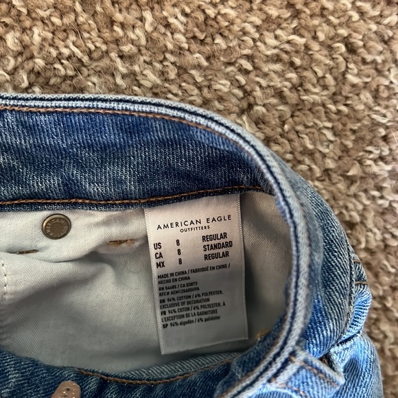 AE Mom Jean - Picture 4 of 4